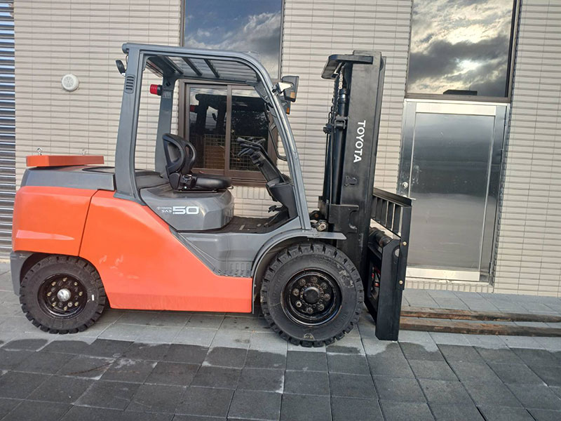 TOYOTA堆高機-8FD50N
